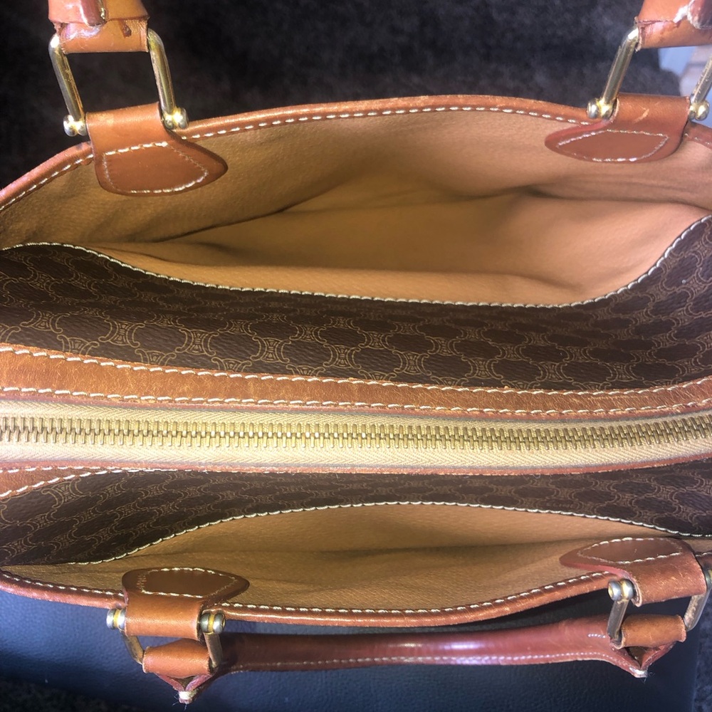 Celine Handbag - Picture 9 of 10